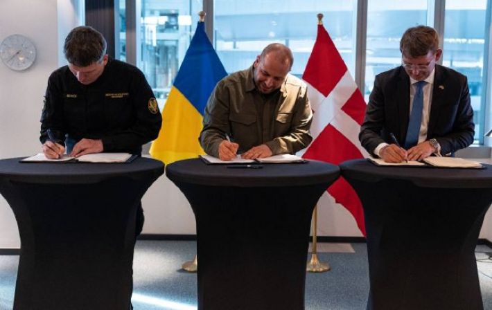 Данія першою з країн НАТО інвестуватиме у виробництво зброї в Україні