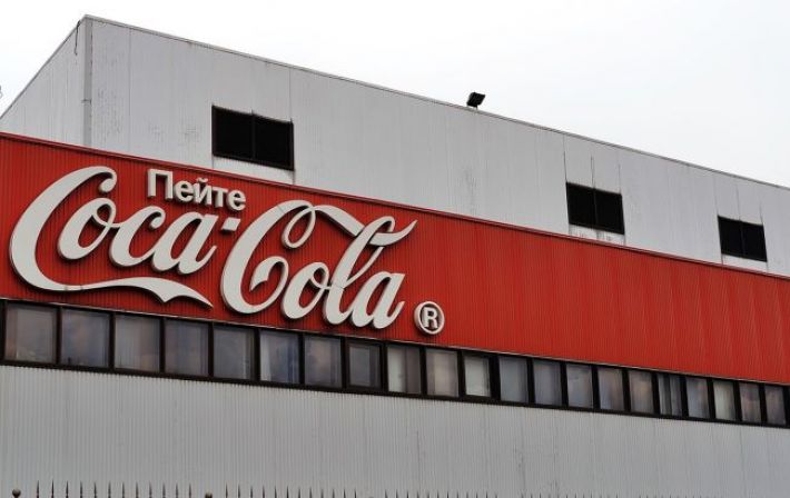 Coca-Cola и Pepsi продолжают работать на территории России вопреки заявлениям, - Bloomberg