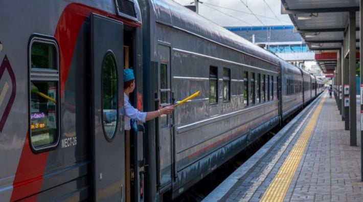 Пассажирские поезда из Мелитополя в Крым и Ростов - аналитики рассказали, какую железную дорогу на самом деле строят оккупанты