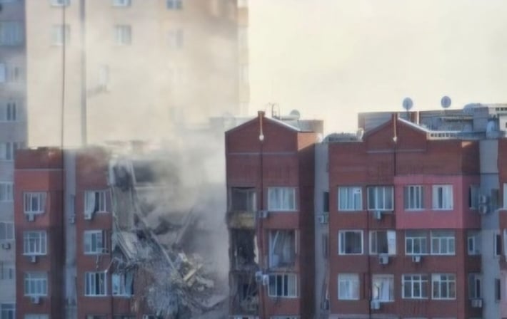 РФ атакувала Дніпро: пошкоджено дев'ятиповерхівку
