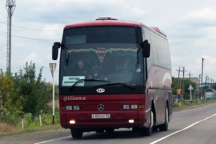 Рейсовые автобусы из Крыма в Москву переводят с моста на сухопутный маршрут через Мелитополь (фото)