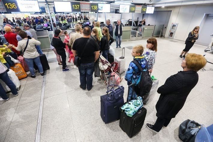 «Отдали паспорт и сказали, чтобы через 2 суток и ноги нашей не было» – как жителей Мелитополя из Беларуси выдворяют