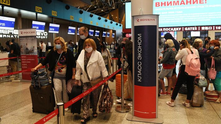 Мелитопольцев даже с российскими паспортами заставят проходить фильтрацию на въезде и выезде из РФ