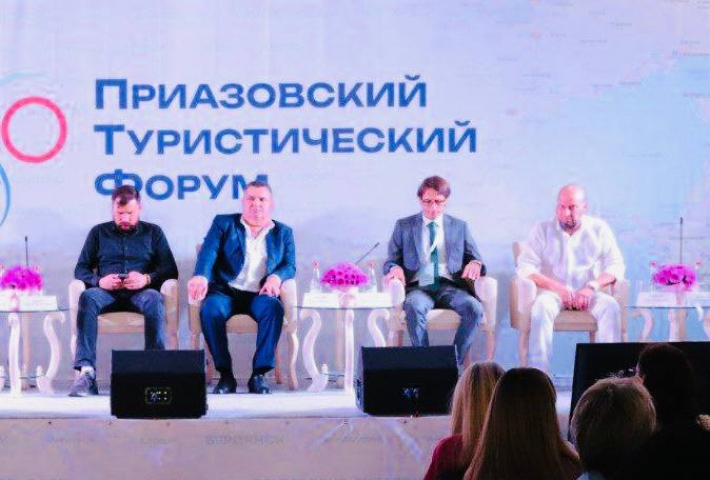 Оккупанты устраивают форумы на ВОТ Запорожской области, чтобы создать видимость нормальной жизни