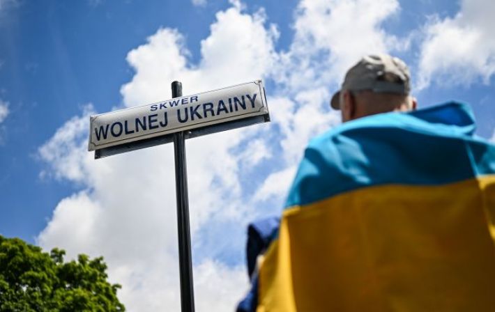 З 1 липня у Польщі нові умови надання допомоги біженцям: що змінилось для українців