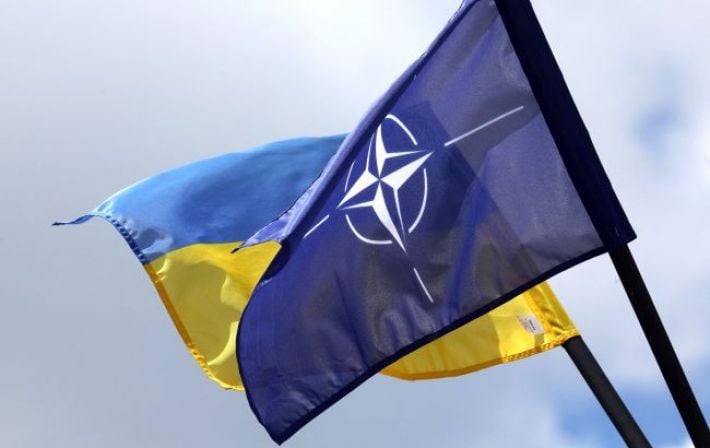 Украинцы ответили, что для них важнее: вступление в ЕС или в НАТО