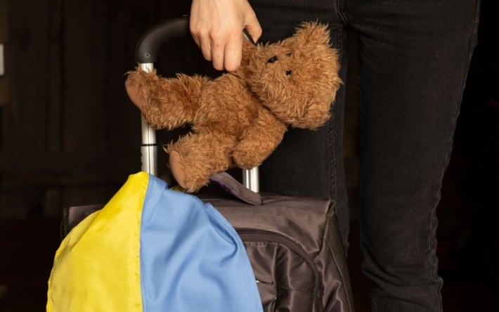 Киевские чиновники использовали детей-сирот для побега своих родственников за границу – омбудсман