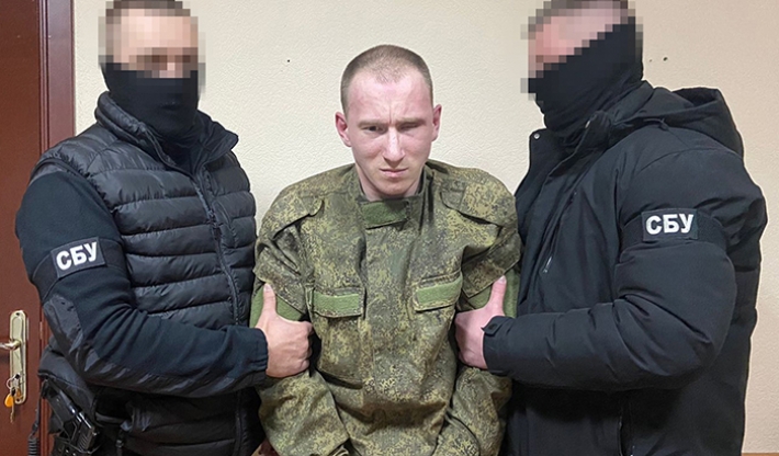 В Запорожье пойдет под суд российский военный, подозреваемый в расстреле украинского военнопленного (фото)