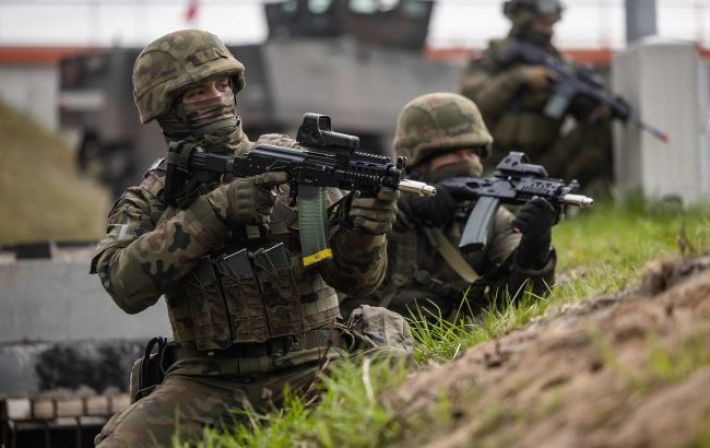 Польша должна подготовить армию к "полномасштабному конфликту", - начальник Генштаба