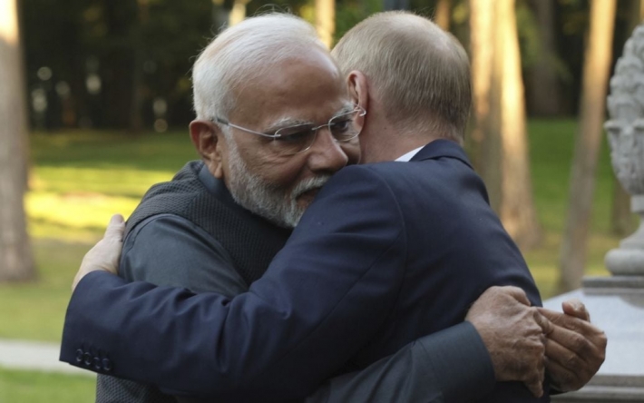 Обнимается с Путиным, а потом говорит о разбитом сердце из-за убийств детей: эксперт о тактике премьера Индии
