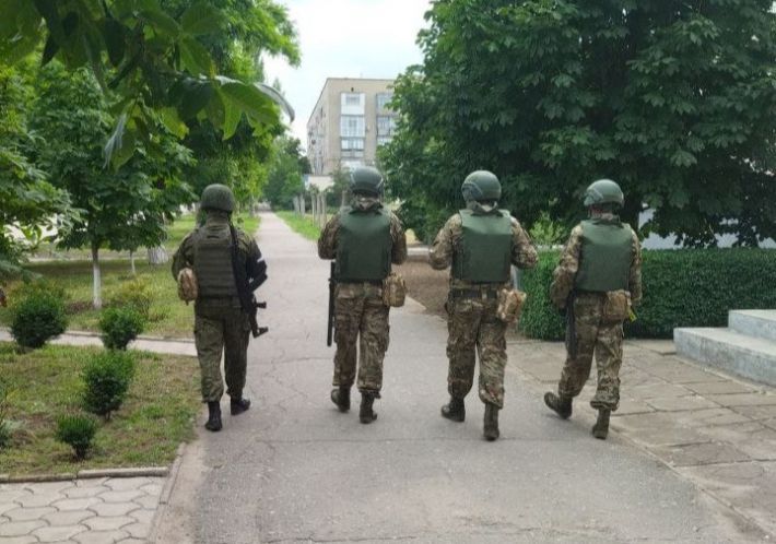 Рашисты везут в Мелитополь "ополченцев" из ОРДЛО и селят их в отжатых квартирах