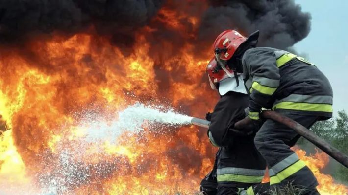 В результате обстрела Васильевского района Запорожской области горел жилой дом - травмирован мужчина