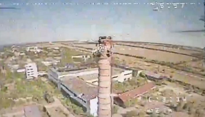На Запорожском направлении операторы дронов ВСУ мастерски отработали по позициям противника (видео)