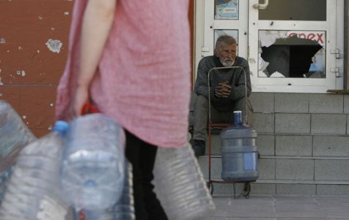 Уже даже не по графикам. Подача воды в оккупированный Донецк остановилась