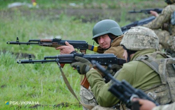 Рада в 12 раз продлила военное положение и мобилизацию в Украине