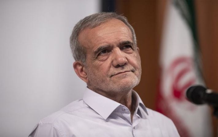 Новий президент Ірану склав присягу під скандування 