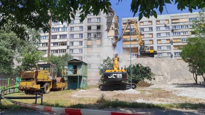 Проблемы с восстановлением разрушенных домов в Запорожье: подрядчик остановил работу и игнорирует требования