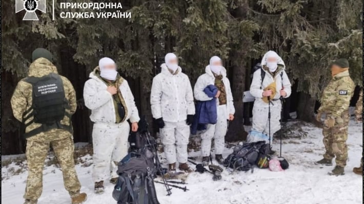 Рождество в горах: нарушители из Запорожья пытались попасть в Румынию