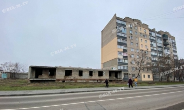 Улица Ленина (Петра Дорошенко), 105.