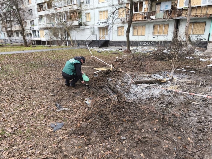 Засорение на территории более 800 квадратных метров: последствия вражеского удара по Запорожью 20 декабря (фото)