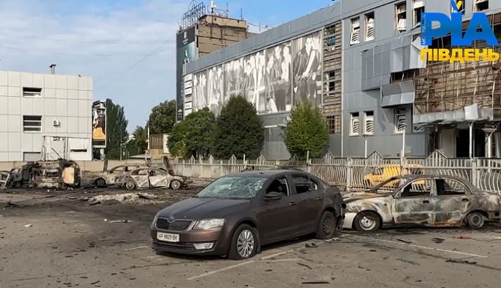 Машины превратились в кучу обгоревшего металла - утро в Запорожье (видео)