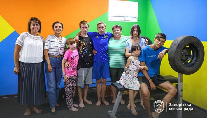 В Запорожье обустроили современное укрытие для эвакуированного детского дома семейного типа (фото)