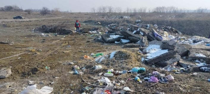 Сельсовету в Запорожской области дали месяц на ликвидацию гигантской свалки (фото)