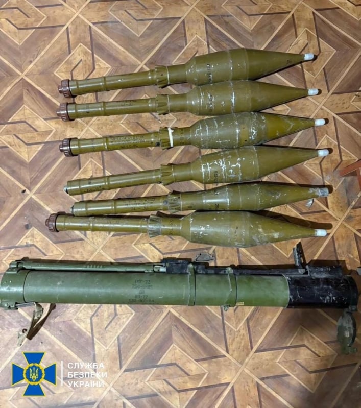 В Запорожской области разоблачили сеть торговли трофейным оружием с линии фронта (фото)