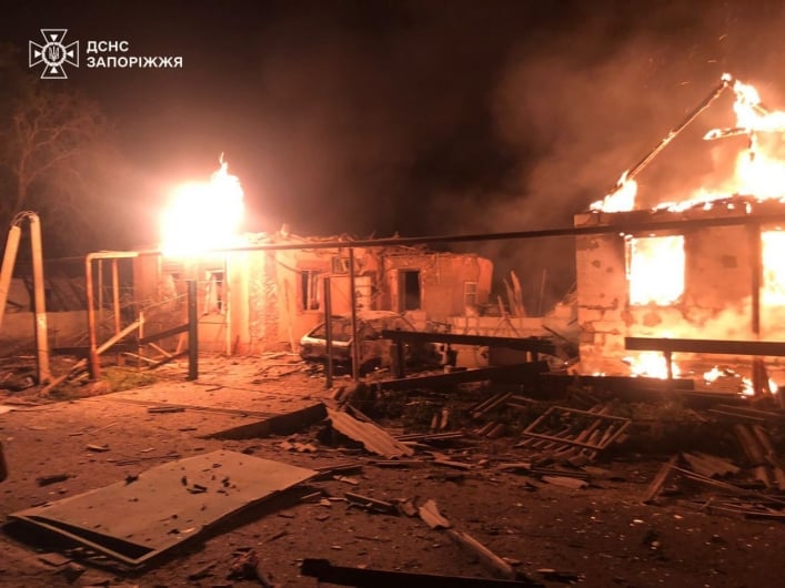 Вражеские обстрелы вызвали 12 пожаров в Запорожской области (фото)