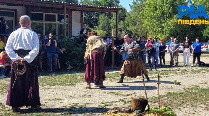 Виступ козацького театру для ветеранів Запоріжжя. Фото РІА Південь