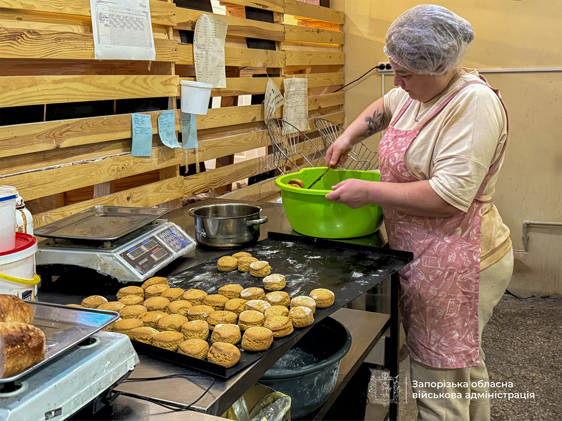 Мелитопольские предприниматели восстановили бизнес в Запорожье и трудоустроили почти 30 переселенцев (фото)