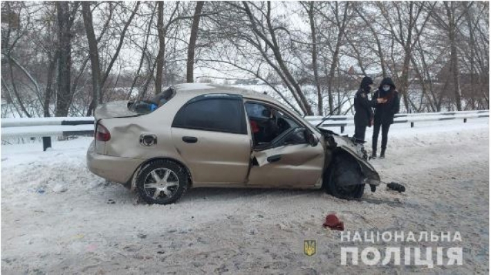 Под Харьковом в ДТП с грузовиком погибли две женщины, еще одна получила травмы: подробности и фото