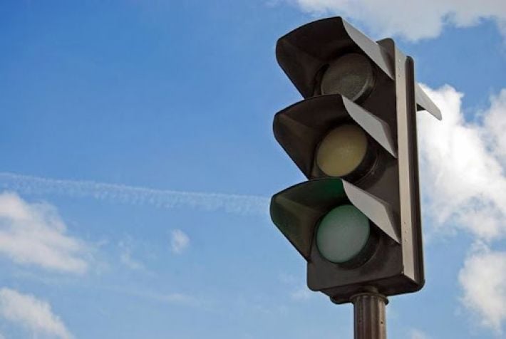В оккупированном Мелитополе не работает светофор на аварийном перекрестке