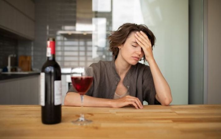 Можно ли пить алкоголь, если у вас повышенное давление: врач дал окончательный ответ