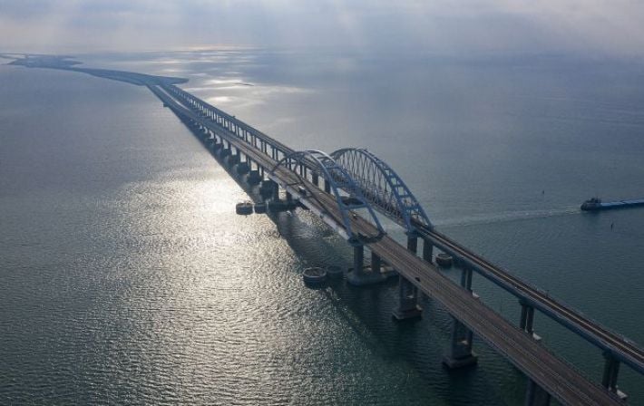 РФ прекратила использовать Крымский мост для поставок оружия на фронт, - The Independent